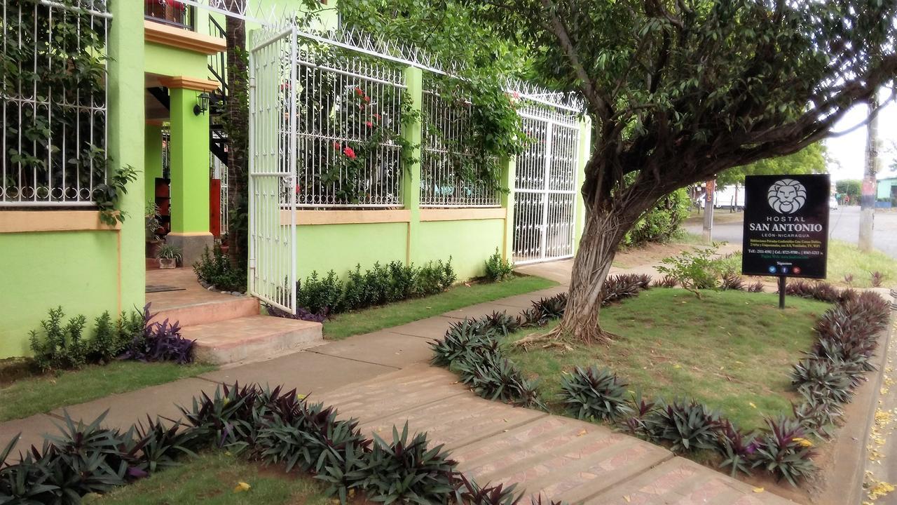 Hostal San Antonio León Exterior foto