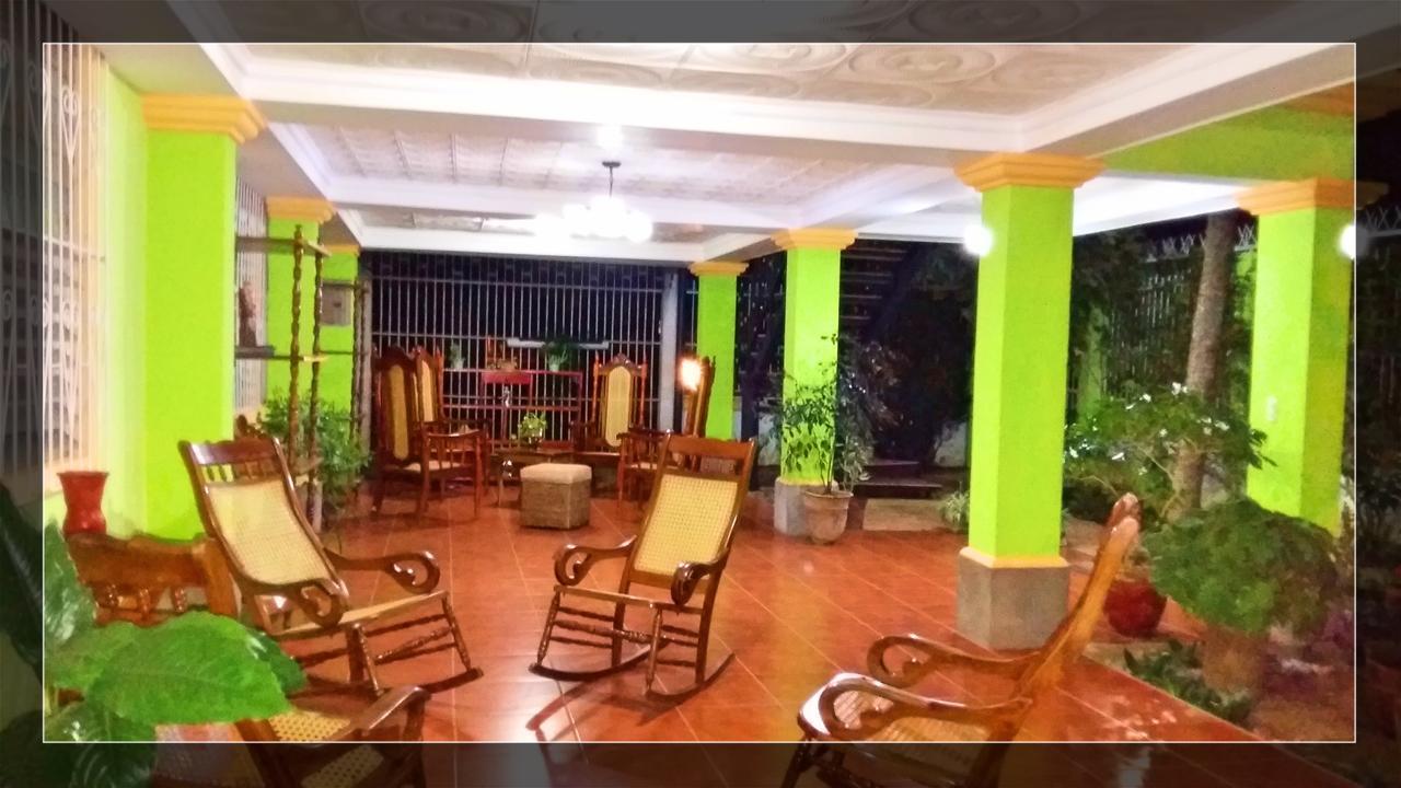 Hostal San Antonio León Exterior foto