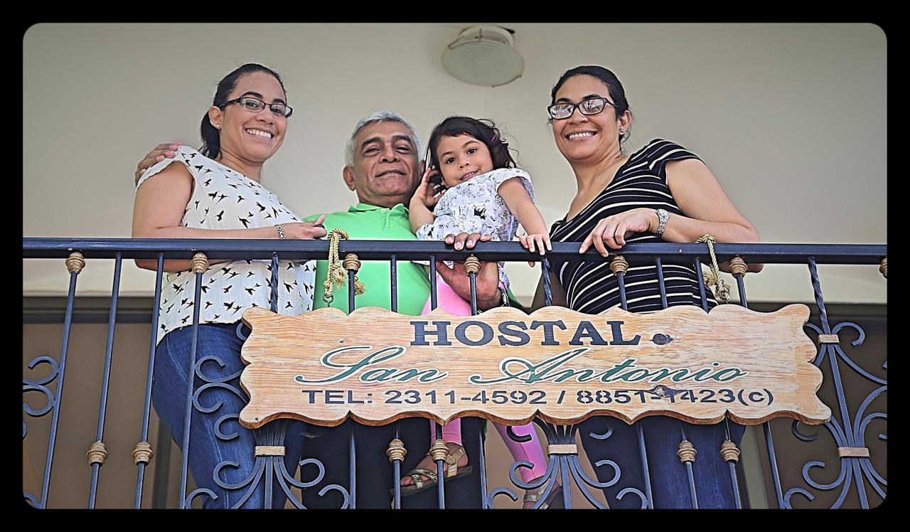 Hostal San Antonio León Exterior foto